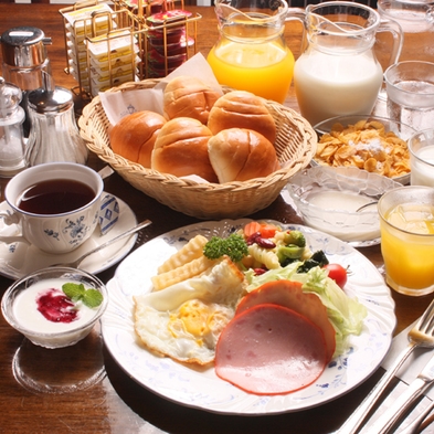 ●朝食付き【訳あり】可愛い洋室をお安くご提供♪【アメリカンスタイルの朝食で元気な朝が始まる】特典付
